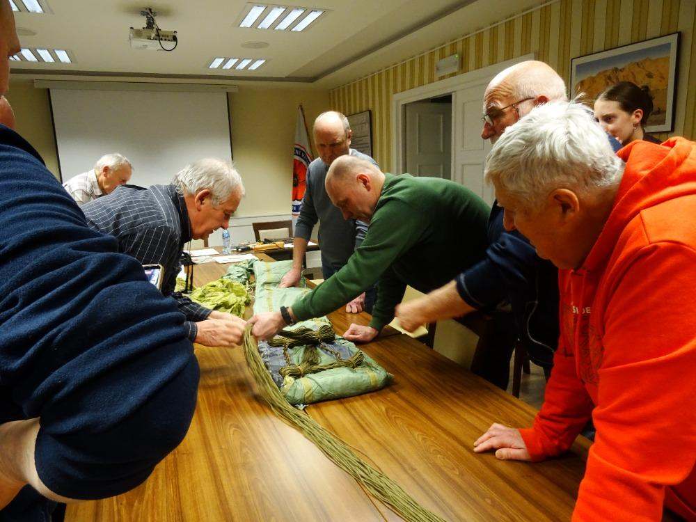 Sraz v únoru – balení padáku OVP-68 – foto 1